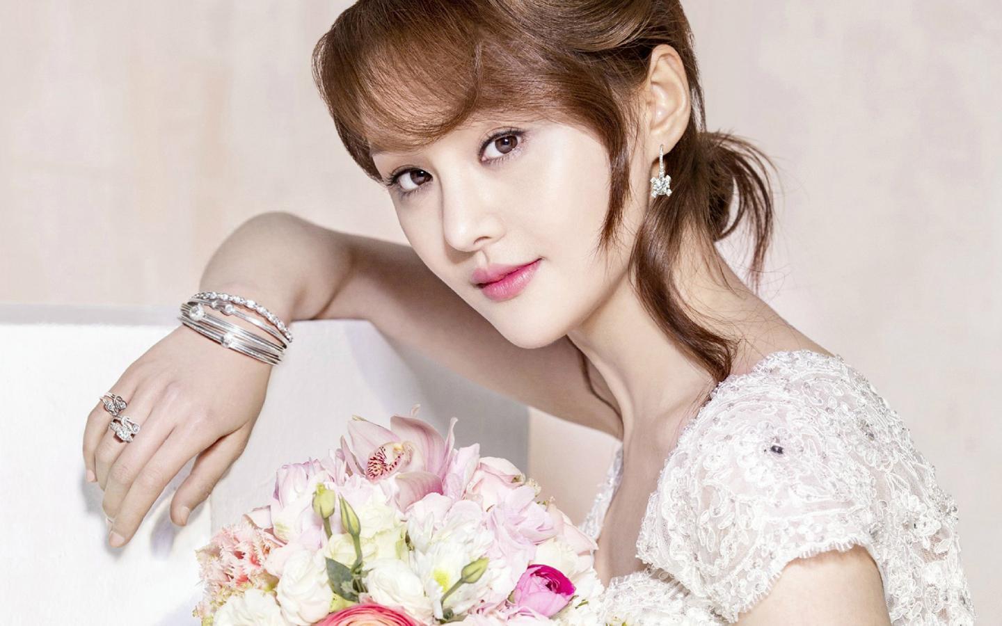 郑爽胖回来了!这样长发披肩的郑爽你觉得如何?