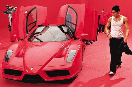 天王豪车无数：全国仅两辆出价1.3亿都不卖，恩佐的四个条件？