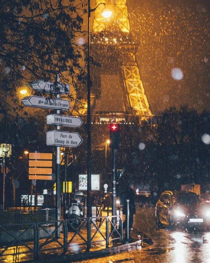 一起去巴黎夜晚的街头走一走 转:全景志