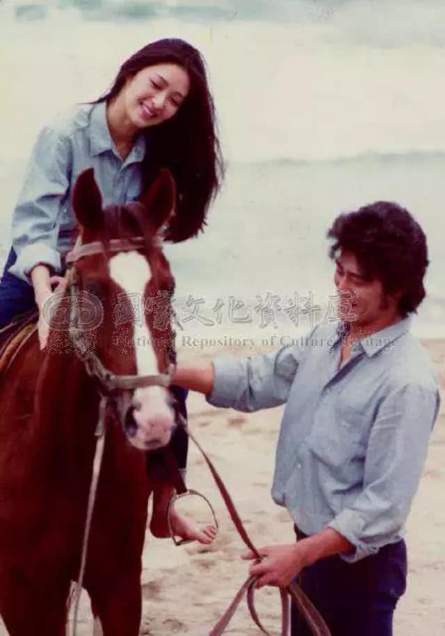 林青霞胡因梦40年前的旧衣服,都比现代美少女