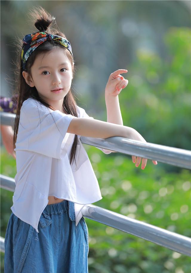 裴佳欣写真，中国最美童星