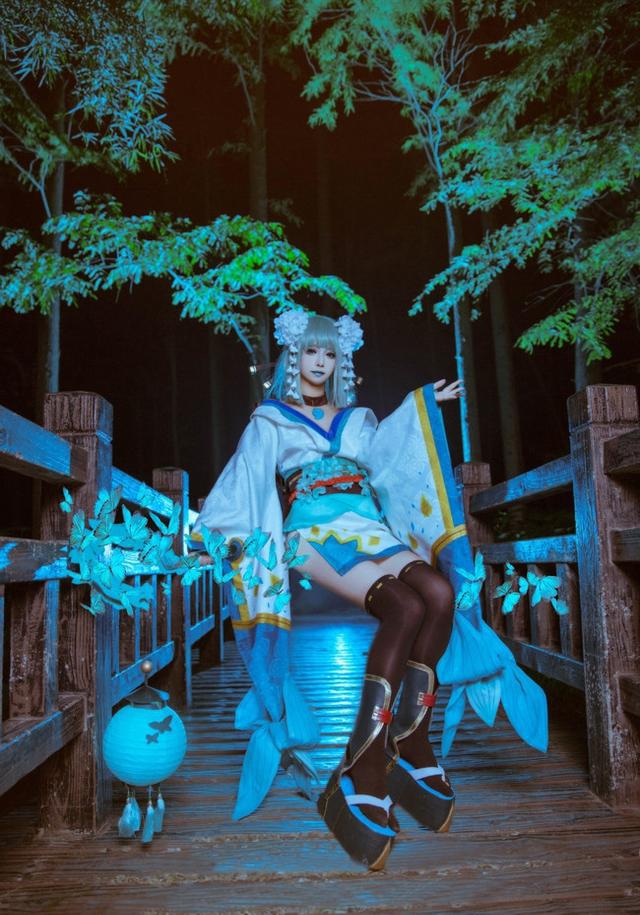 coser@肉丝sss给我们带来了阴阳师青行灯幽蝶花舞cos,你想听听我
