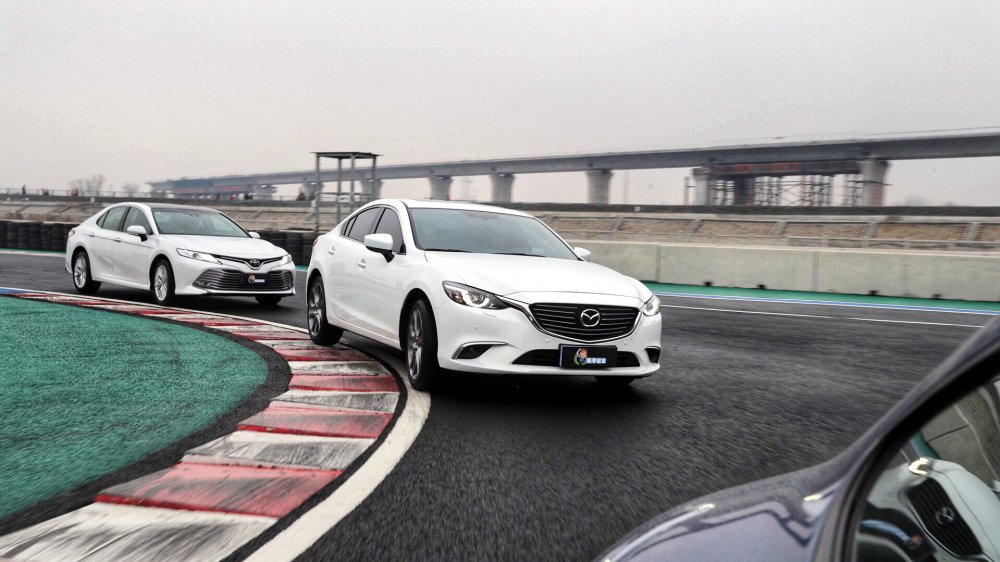 涛涛说车-赛道聊运动操控 马自达阿特兹对比第八代丰田凯美瑞