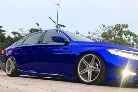 第十代本田雅阁全国首次改装 气动升降避震大低趴风格 又帅又骚