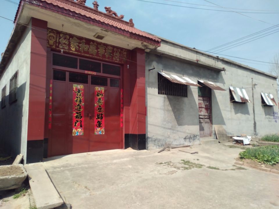 这是山东鲁西南农村最近几年兴建最多的平房,房子外观很漂亮,内部空间