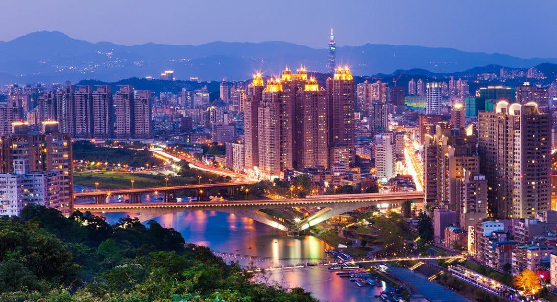 对比上海和台湾GDP之差,上海多久能赶上台湾