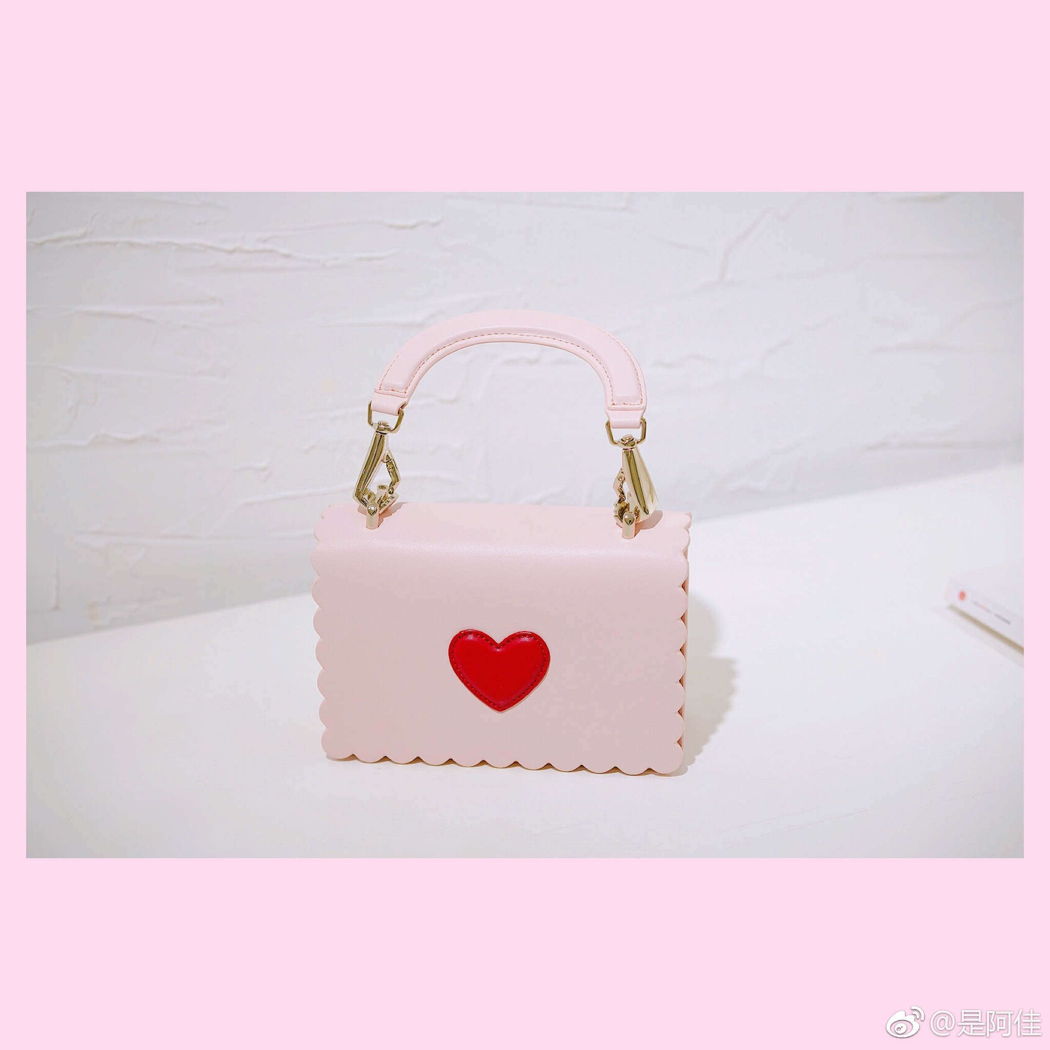 小CK情人节限定包包 super cute