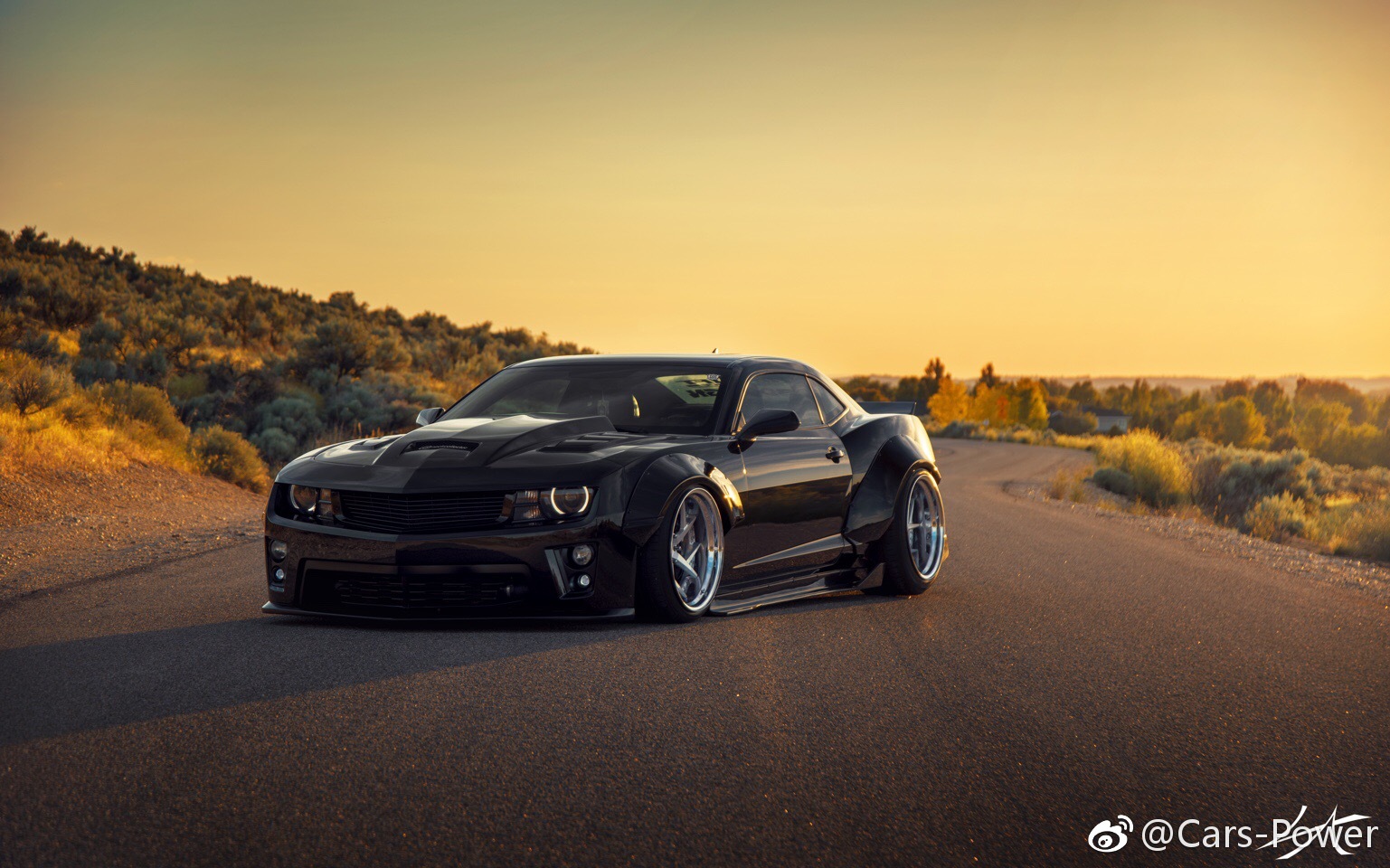 黑武士! 雪弗兰-科迈罗