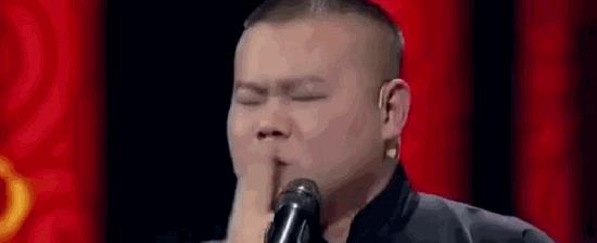 郭德纲,岳云鹏学于谦抽烟的动图合集,这样抽迟