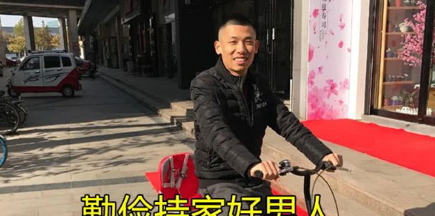 旭旭宝宝200万宝马白菜价卖给粉丝,得知价钱后