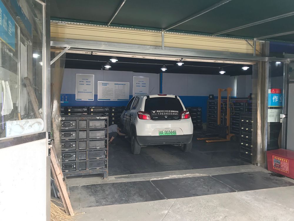 体验纯电车换电之后,我开始相信李斌说的“加电比加油更方便”