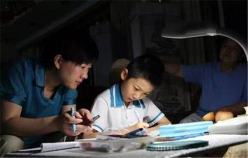 为什么“一线教师”总是批判教育专家不懂教育？二者有何不同？