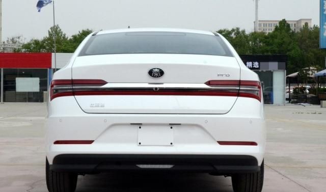 花7.5万提比亚迪秦自动豪华型,用车3800公里,车主说出内心感受