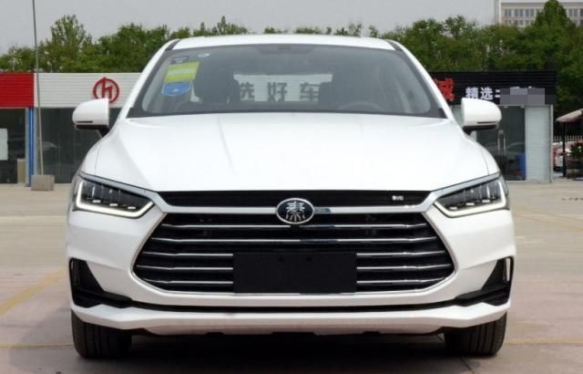 花7.5万提比亚迪秦自动豪华型,用车3800公里,车主说出内心感受