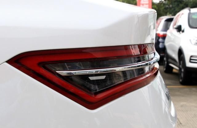 花7.5万提比亚迪秦自动豪华型,用车3800公里,车主说出内心感受