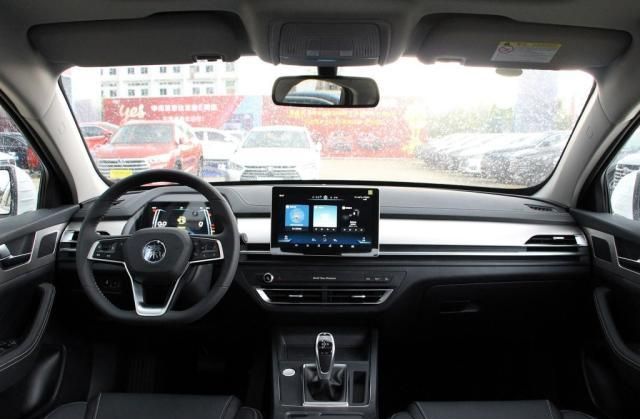 花7.5万提比亚迪秦自动豪华型,用车3800公里,车主说出内心感受