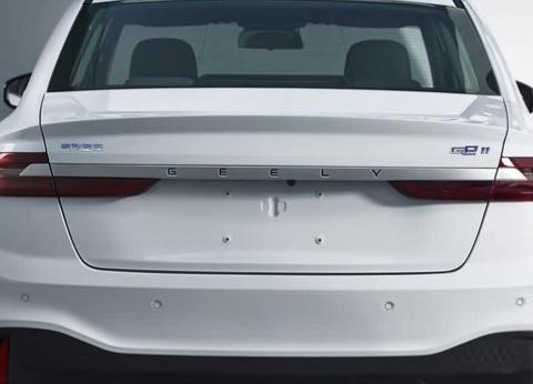 新车还是国产车好，吉利新电动汽车外观堪比特斯拉，续航超400km