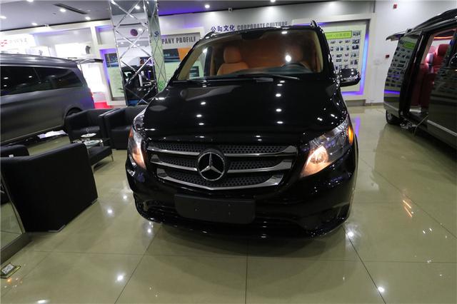 商务接待领域的豪华MPV 奔驰维特斯大空间还带按摩座椅