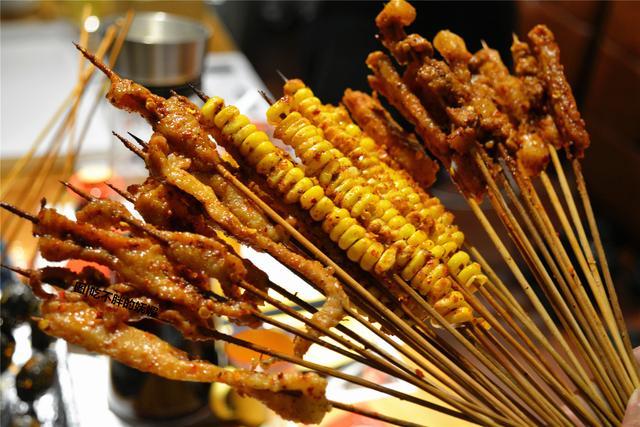 听说你嘴很叼?那撸串喝酒吃烧烤就来这家店吧!