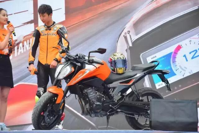 KTM 790 DUKE将会在5月11号公布国内售价，你猜会是多少钱？