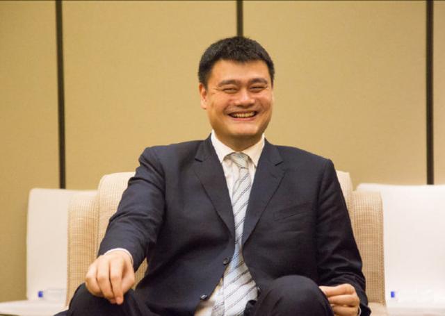 cba董事长_cba啦啦队图片