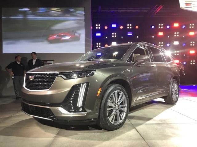 凯迪拉克XT6实车亮相，长5米定7座314马力，有点像宝骏