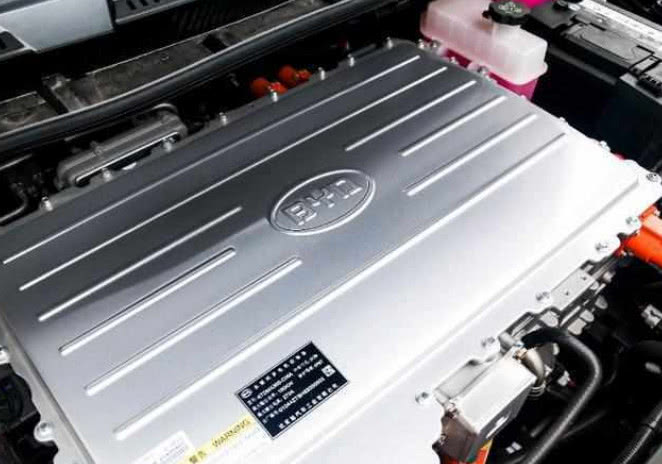 比亚迪新能源到底划算不？车友：6年纳智捷，换不起一块电池