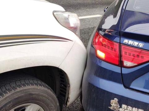 提醒大家 别被车险公司给忽悠了! 汽车车险买这四种完全够用了