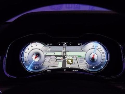 还是红旗懂国人，敞篷轿车比劳斯莱斯帅，工薪族都养得起