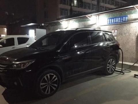 新能源汽车究竟好不好？车主：一到冬天我不敢开暖气