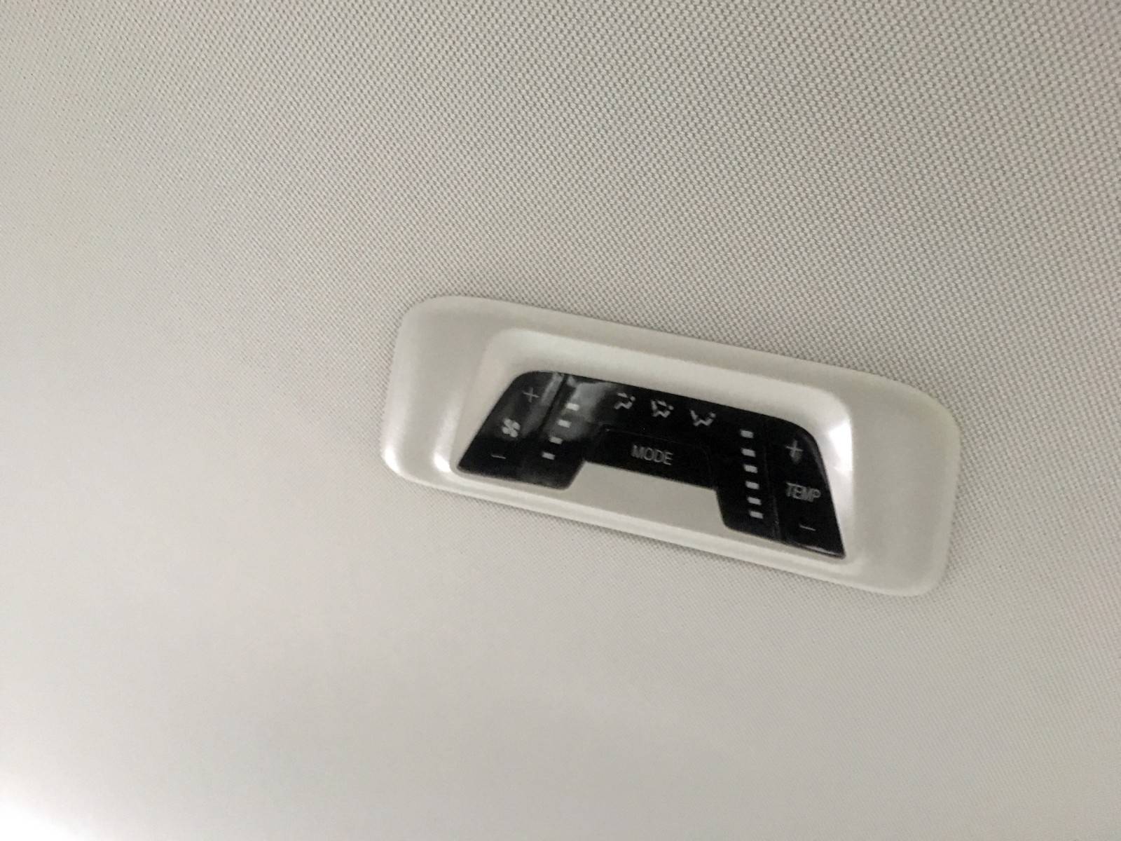 空间出色、座椅舒适,轴距比GL8长却便宜10万,来看上汽大通G10