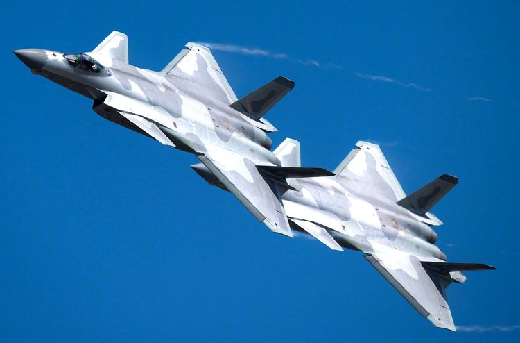 2018中国空军取得多大成就?美国人:2025年美