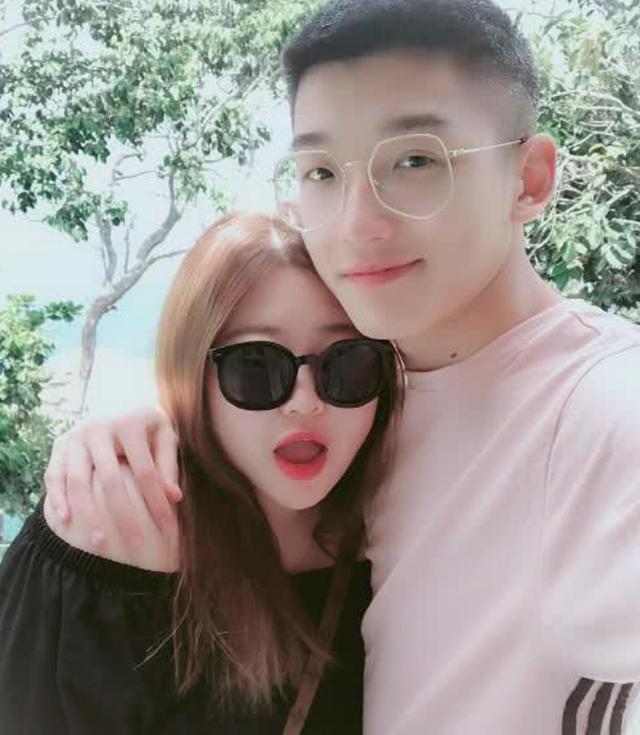 网红浪漫求婚200斤女友,女方家境曝光,这才是