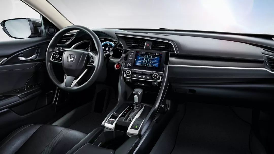 东风本田全新思域CIVIC傲世登场 售价11.99万起百公里油耗5.4L