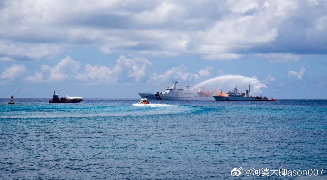 台湾"海巡署"21日在太平岛举行人道救援演习