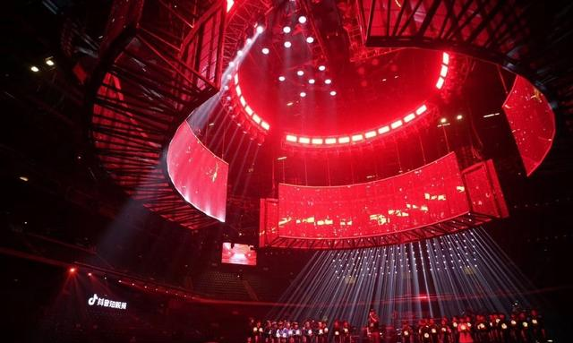奋斗作桨，梦想起航，江苏卫视跨年演唱会再次奉上神仙品质