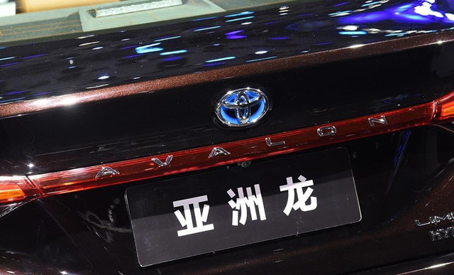 亚洲龙作为后来者,凭什么能够取代皇冠,成为丰田旗舰车型?