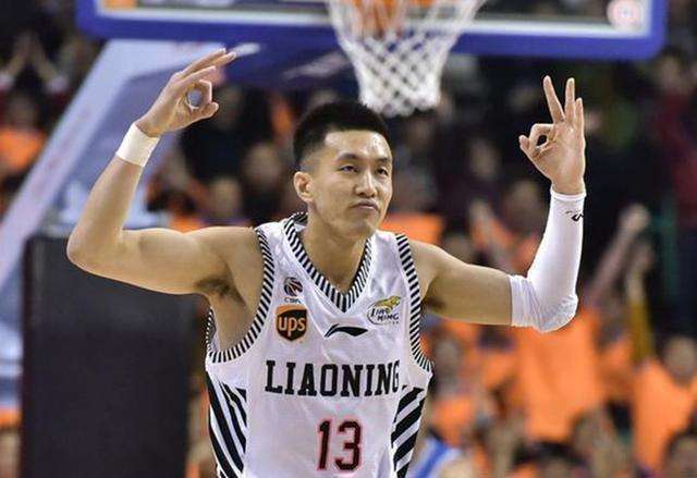 辽宁23连胜的原因有3个,主帅郭士强夸郭艾伦在