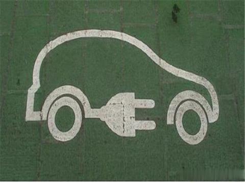 一次自驾游，揭开了新能源汽车遮羞布？车主：当初应该买燃油车！