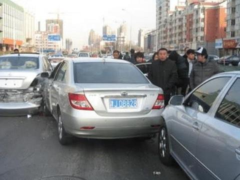 第三者险需要购买100万？听完车险员的话，车主：被坑惨了