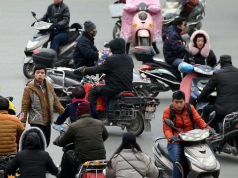 19年4月马上来临，电动车考证提上日程，网友原来证件长这样