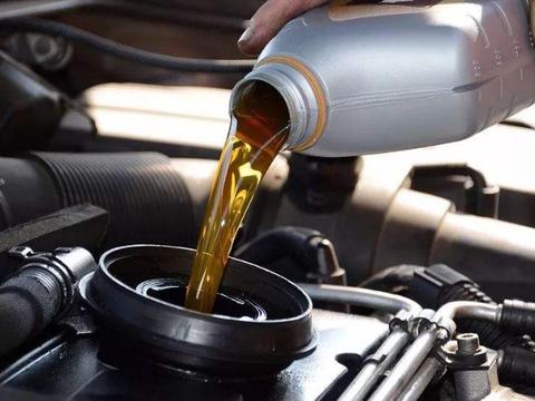 冬天用车时，要牢记这3点，不然发动机报废是迟早的事了