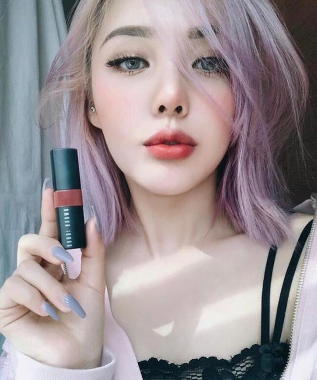 史上最火的美妆博主坐拥700多万粉丝化了妆如同换了一张脸