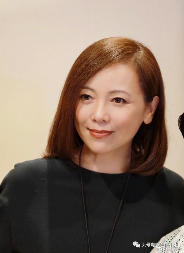 TVB视后过54岁生日,七旬男星陪吹蜡烛,是万梓良前女友曾做小三
