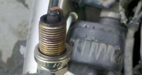 出现这3种情况，是“提醒”你，火花塞该换了，不然很伤发动机