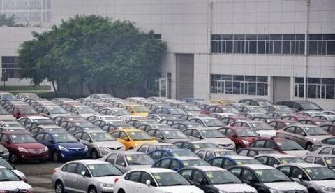 为什么4S店新车大多是停在室外，但却有一些停在室内终于明白了