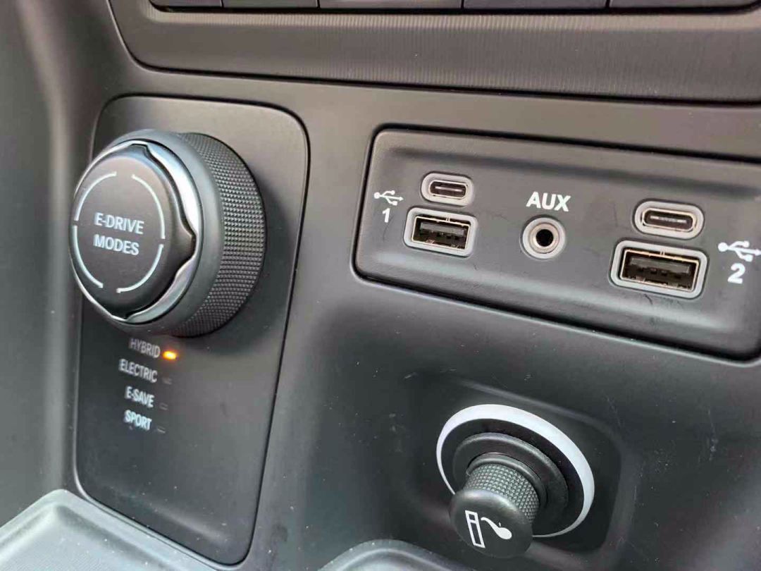 亲身试驾Jeep指挥官PHEV,它真的省油吗?