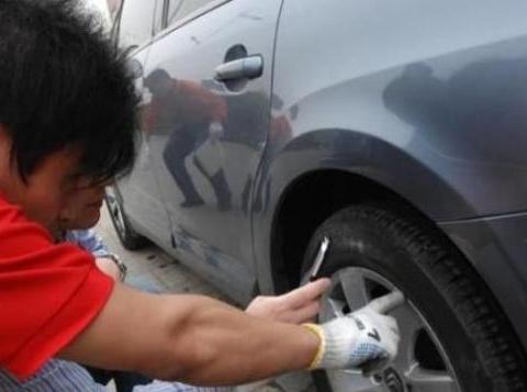 汽车轮胎到底可以用多久?内行人透露:80%的车主都被4S店坑过!