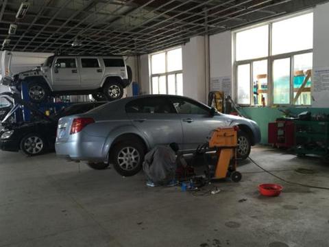 汽车开了6万公里左右，尽量更换车上这个零件，否则很容易出故障