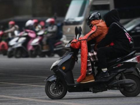 这种新能源车一旦普及，电动车即将消失，百公里10块不到！